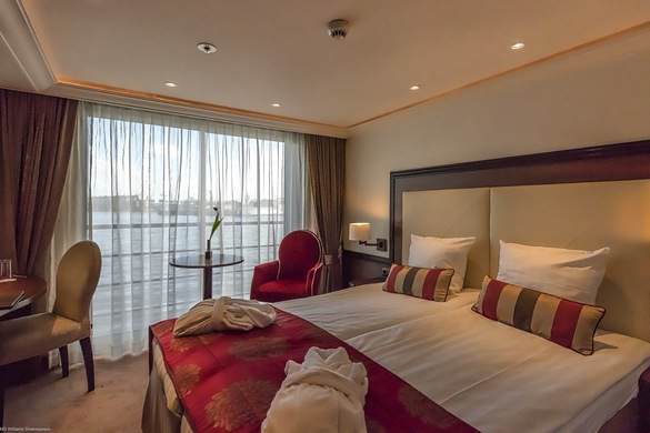 Riviera Travel, MS William Shakespeare, Standard Cabin 1.jpg